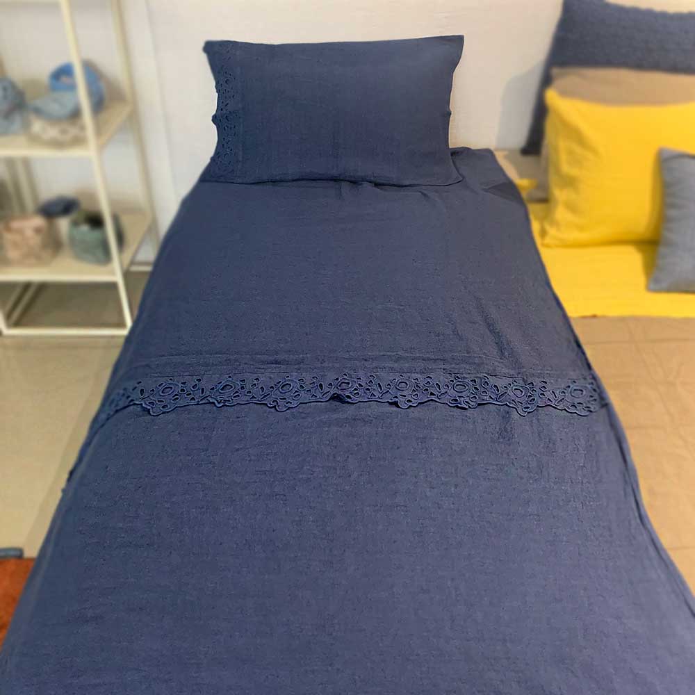 Single duvet cover set with Circles embroidery * while stocks last