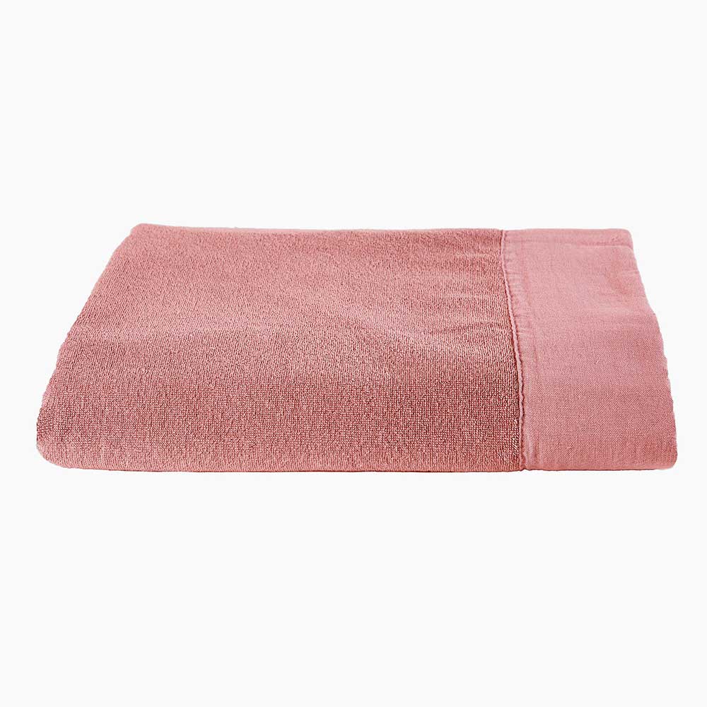 Terry bath towel with linen edge