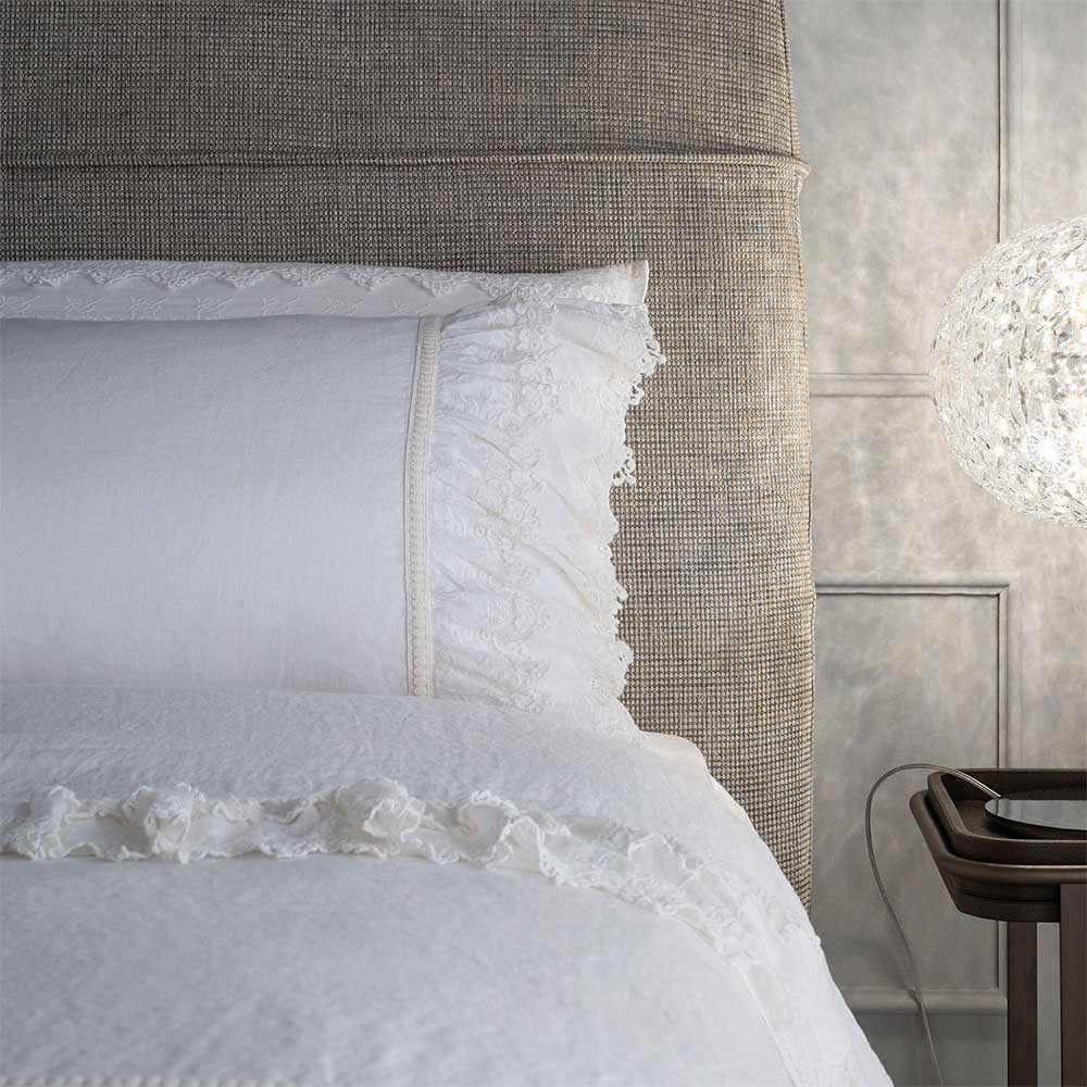 Single duvet cover with Sangallo lace * while stocks last