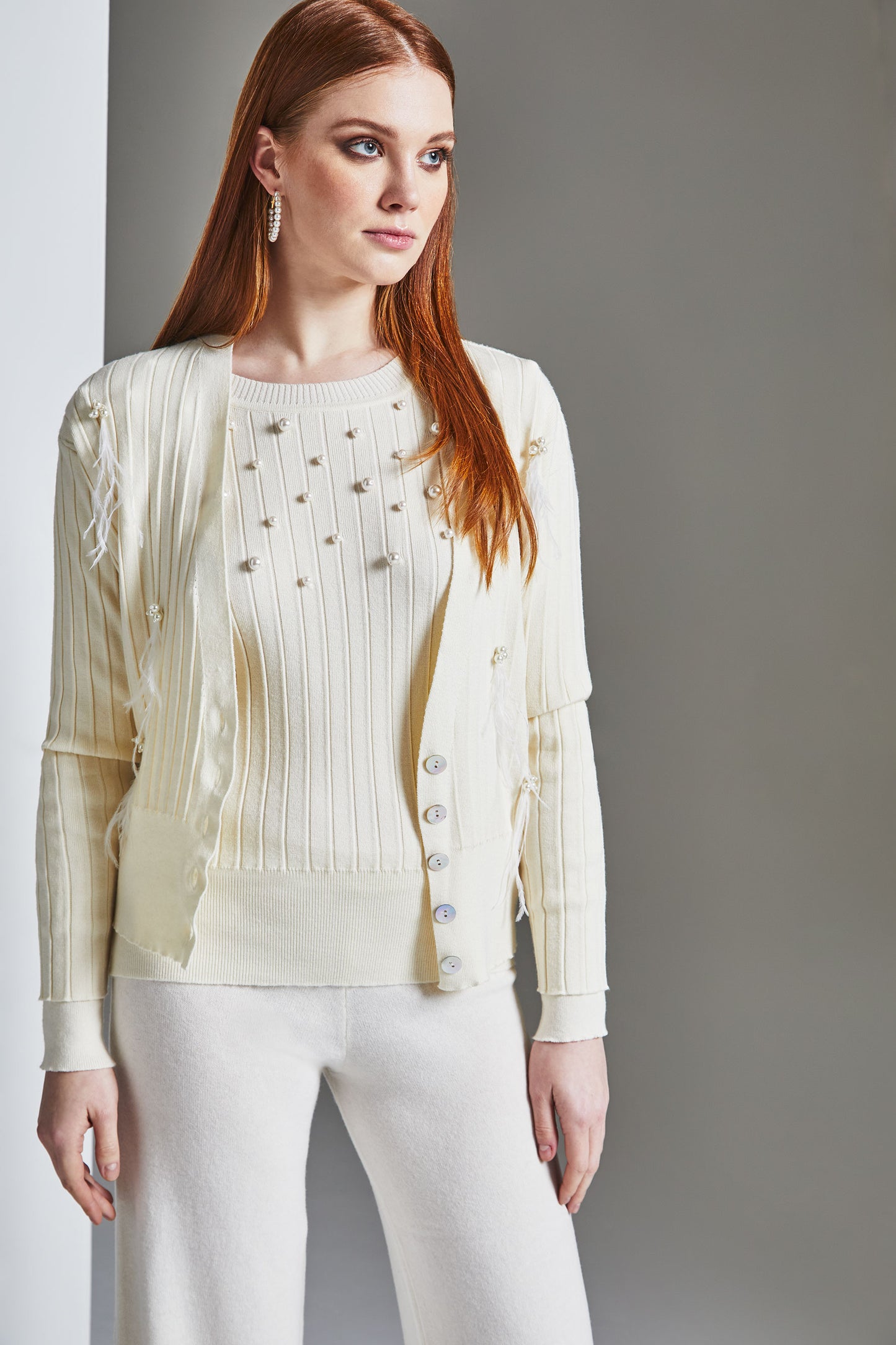 Cardigan a costine con perle