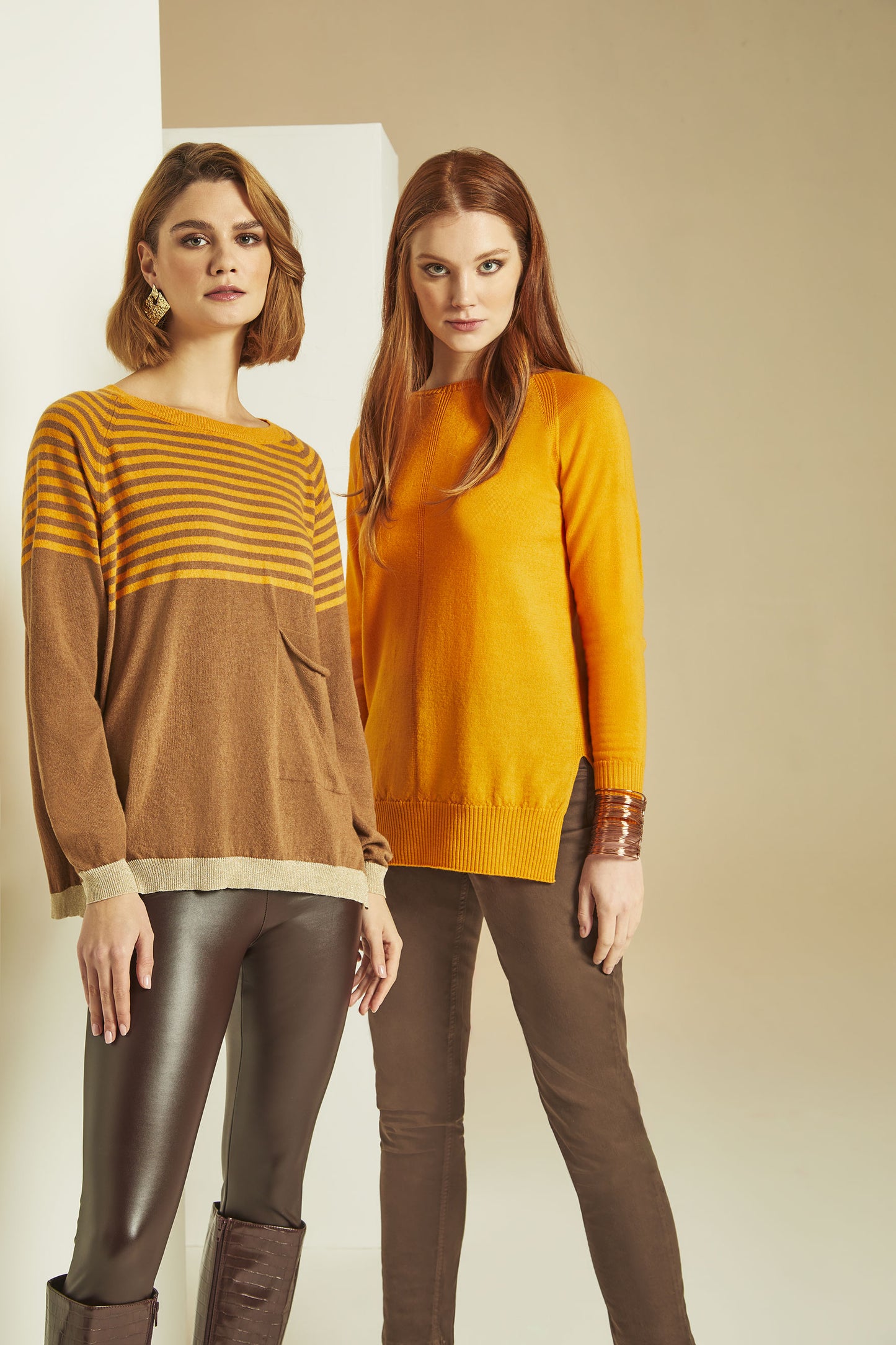 Maglia barchetta con calatura centrale