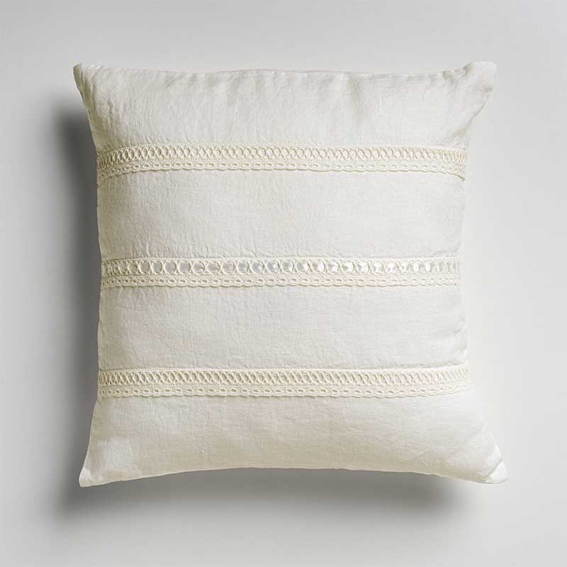 Furnishing pillowcase with Crochet embroidery * while stocks last