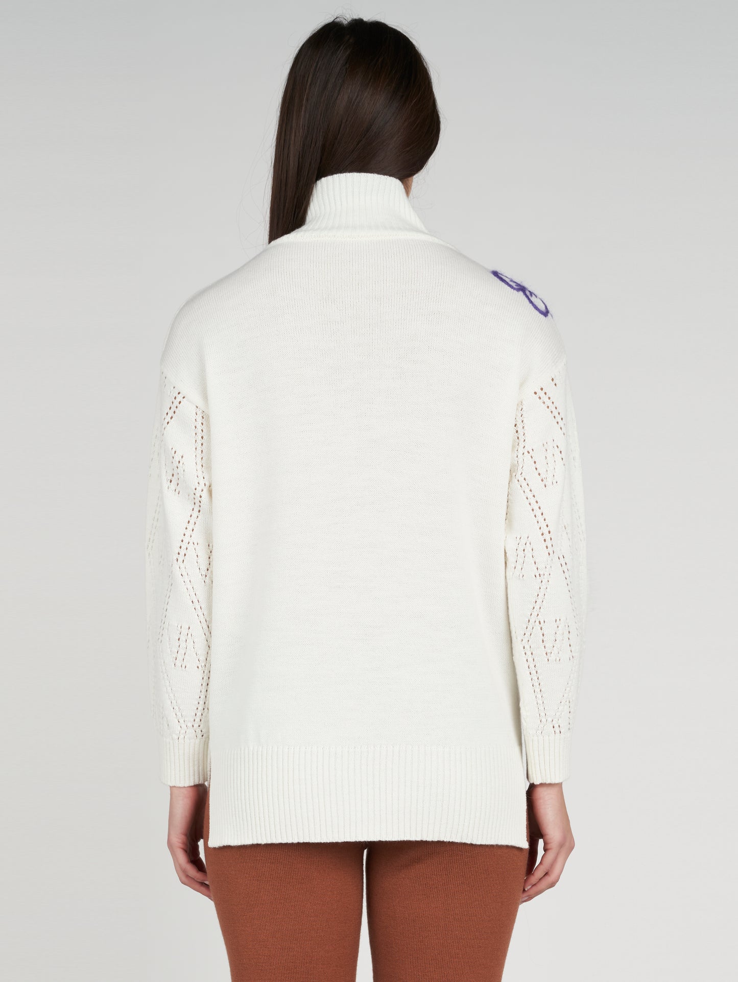 Dolcevita con ricamo margherite