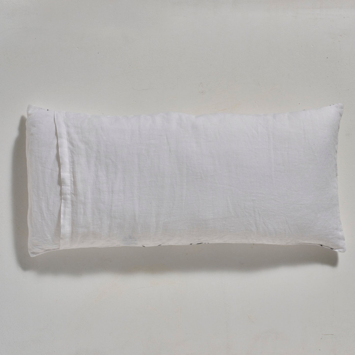 Linen furnishing cushion with Narcissus embroidery