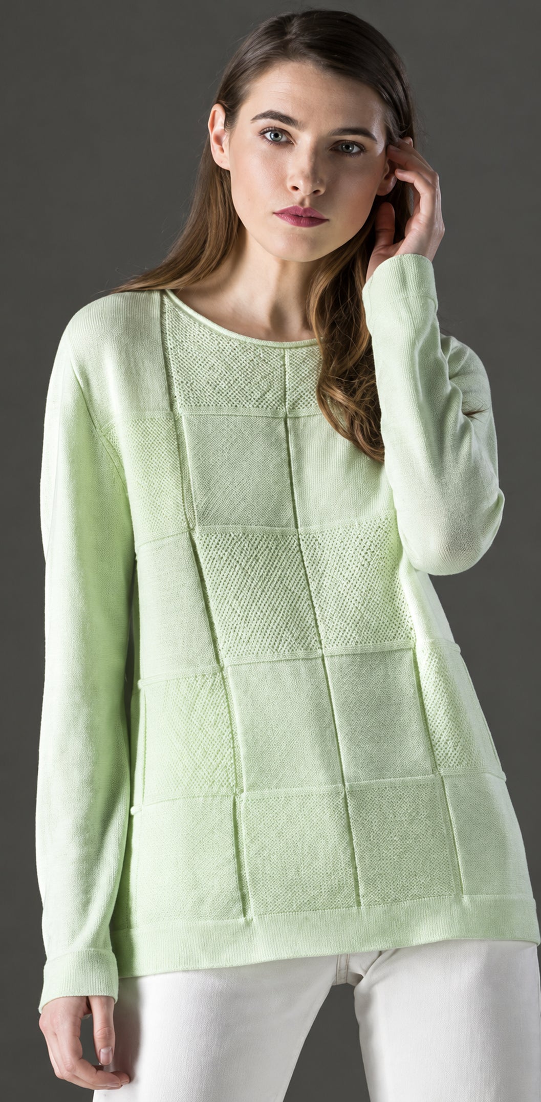 Crew neck block design sweater