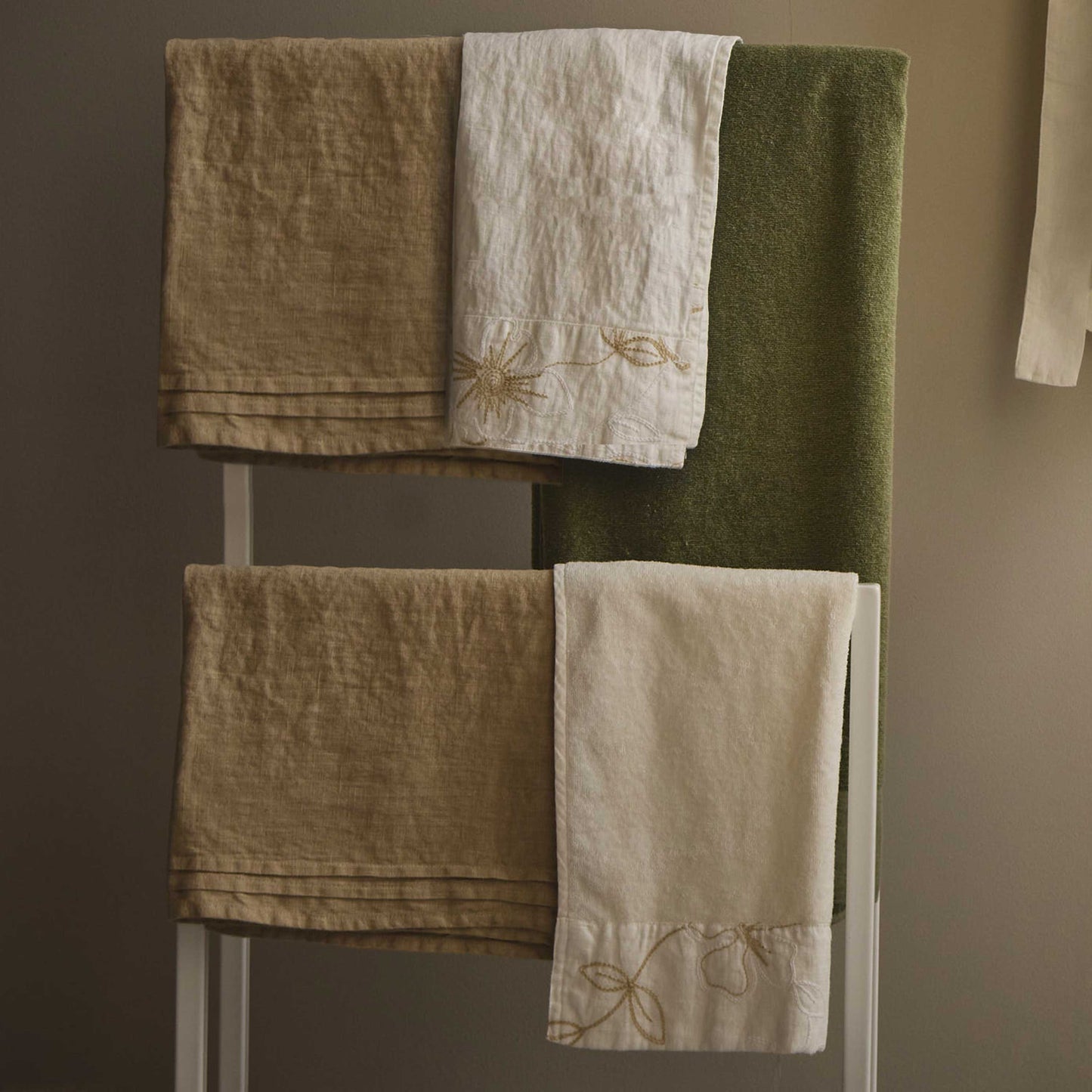 Narciso 亚麻面部和客用毛巾套装