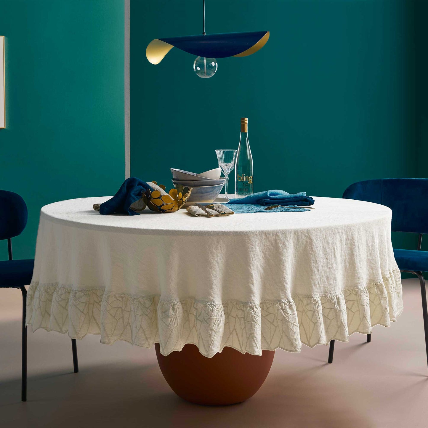 NEW Round tablecloth with Prisma embroidery