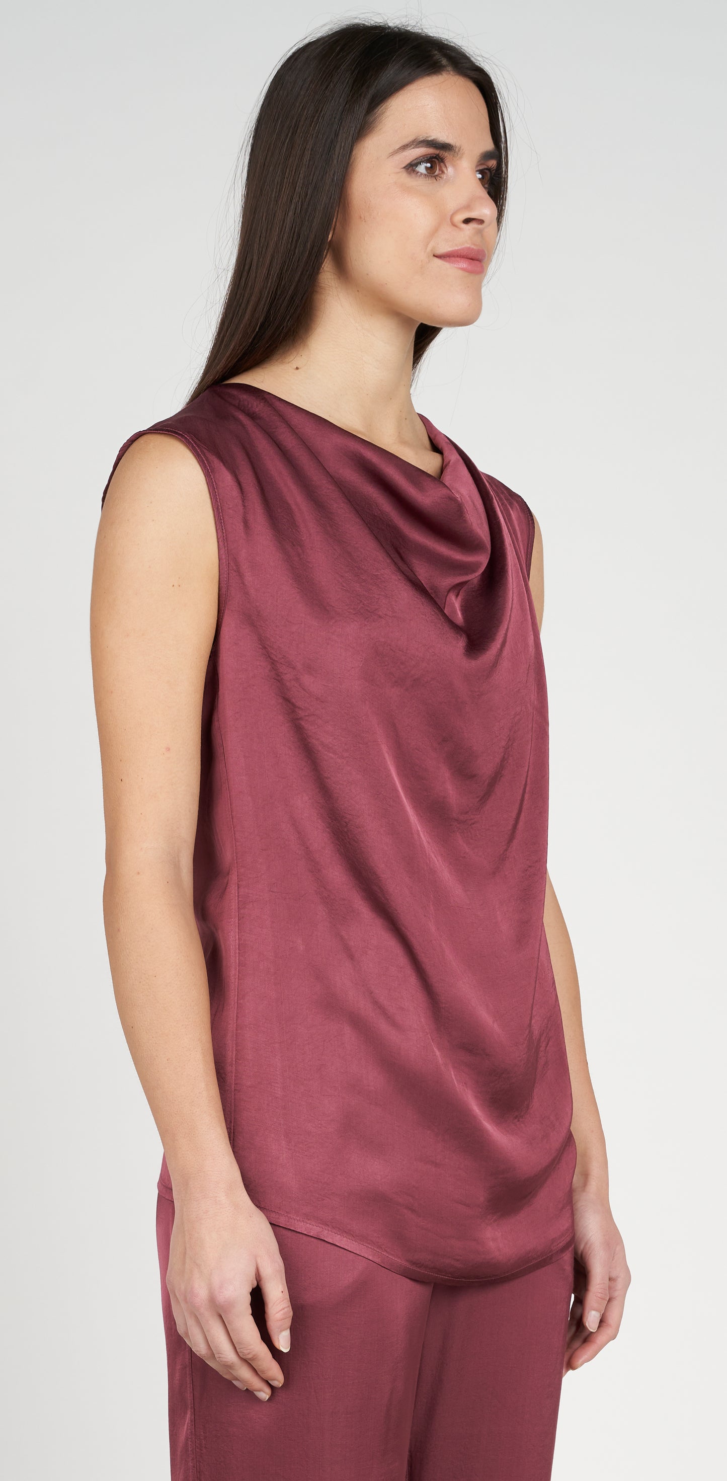 Top scollo drappeggiato