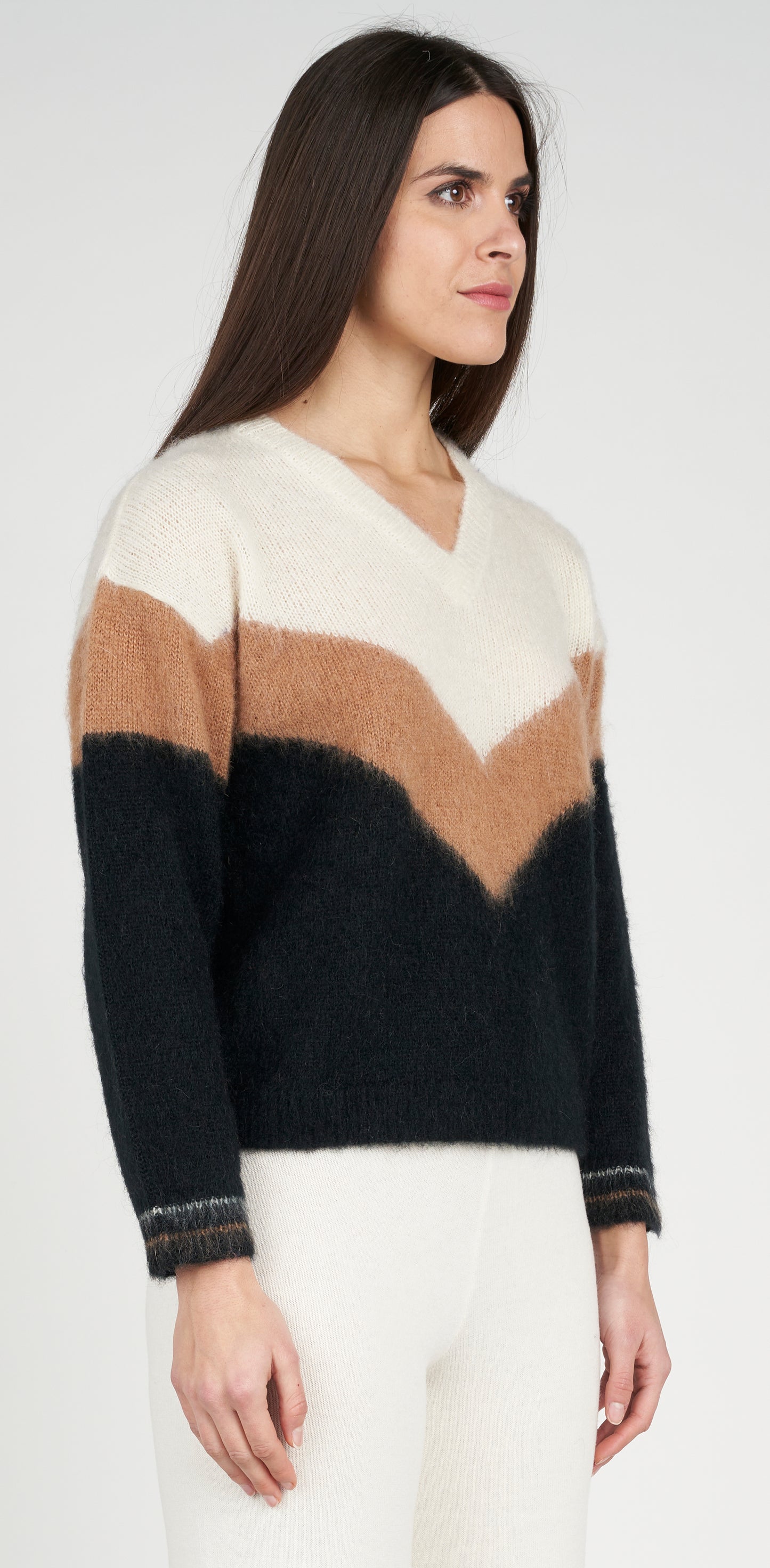 Maglia scollo V intarsio