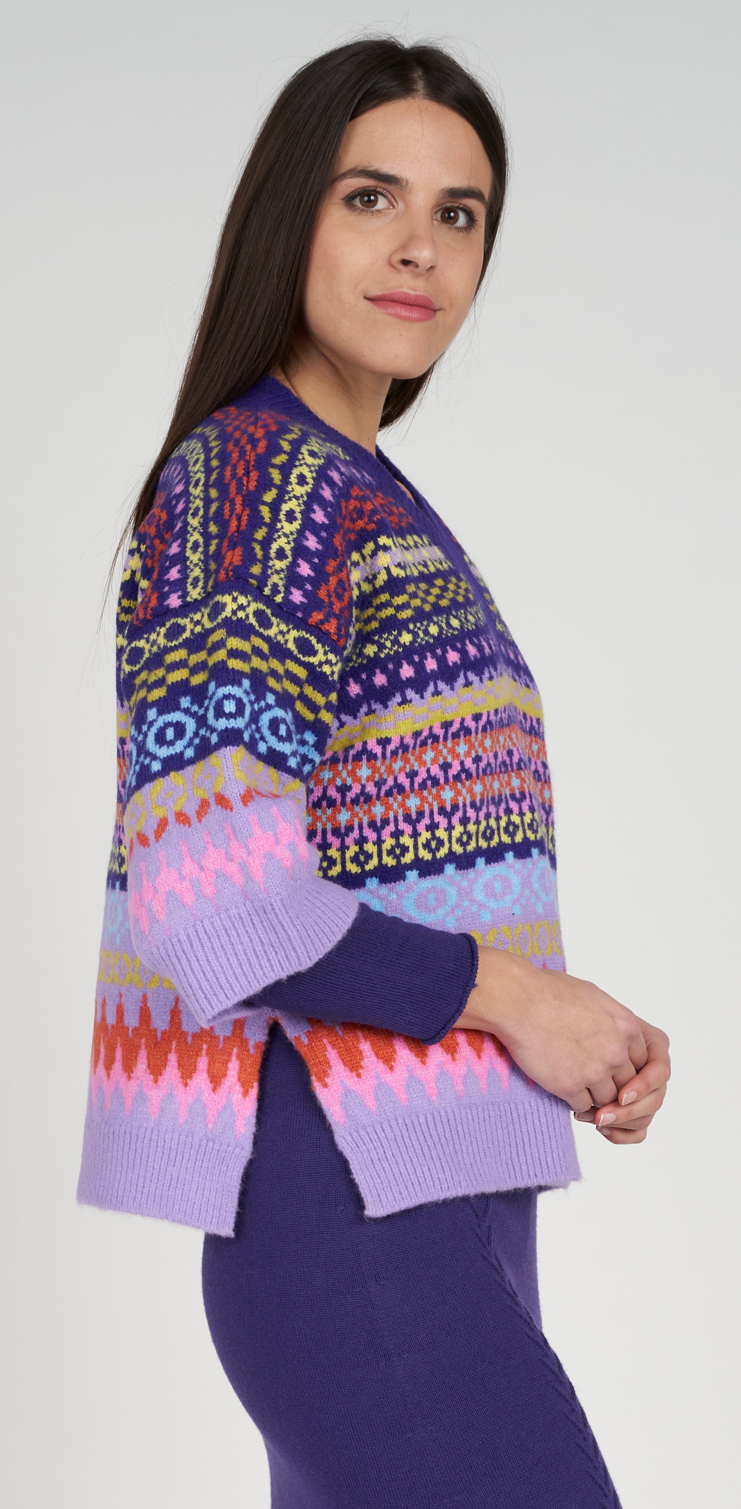 Maglia scollo V motivo chevron