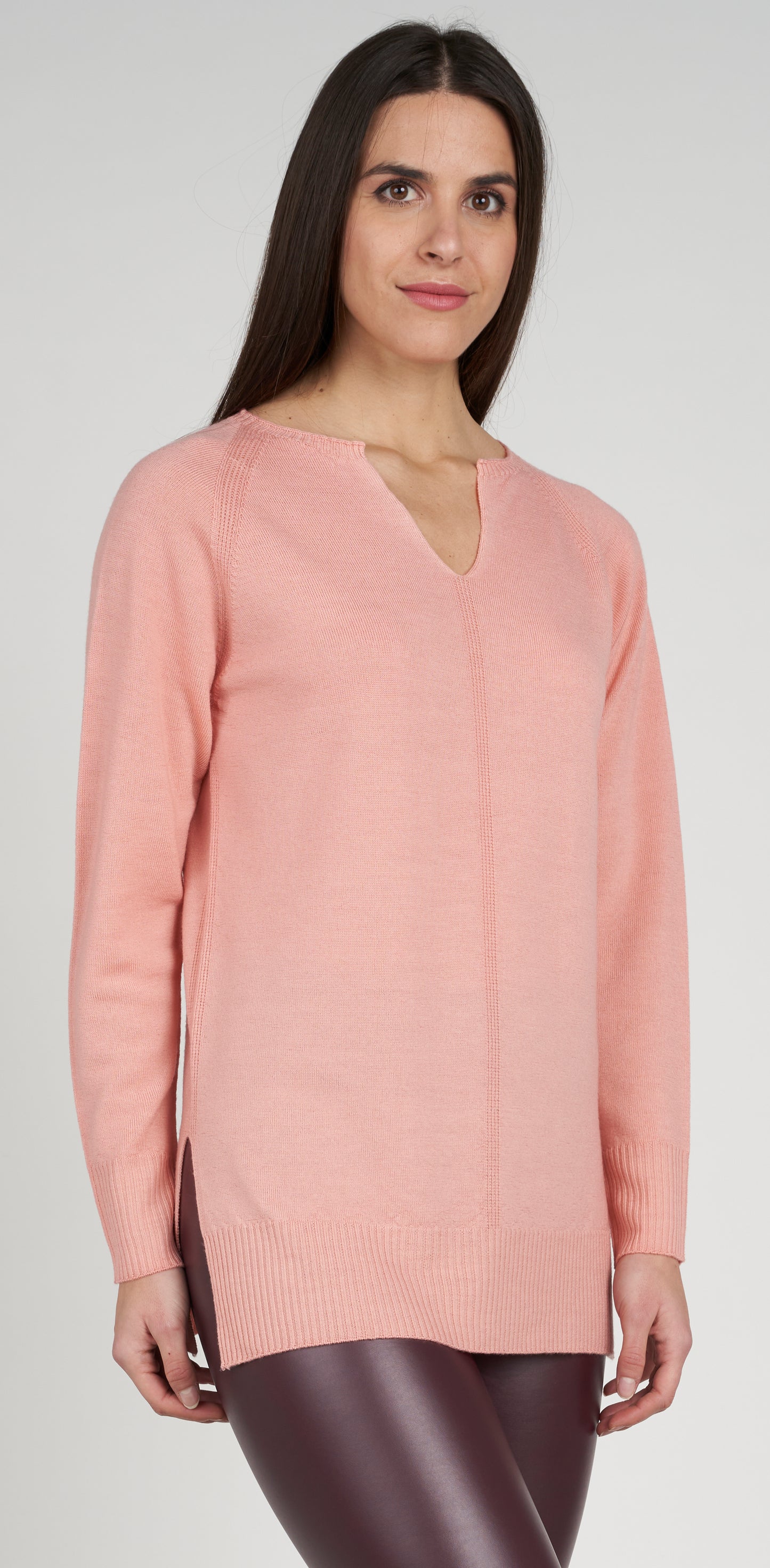 Maglia scollo goccia