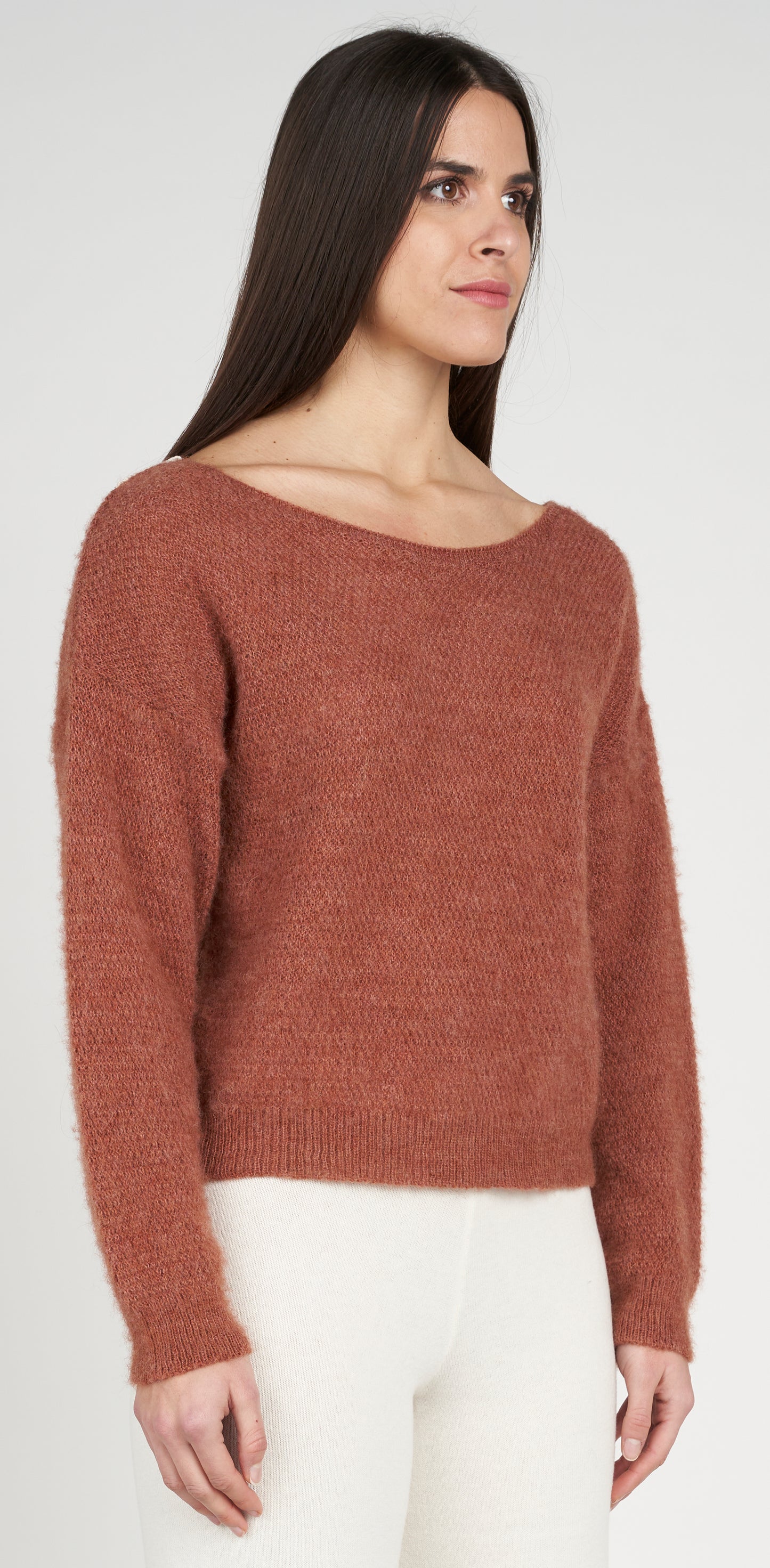 Maglia scollata dietro con pizzo