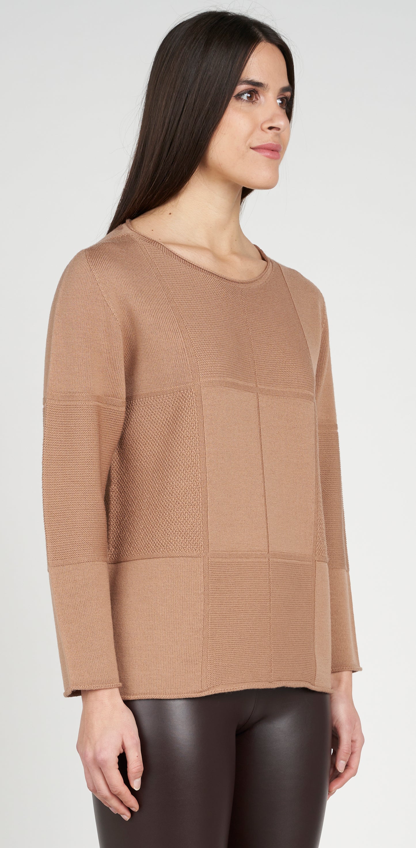 Maglia girocollo disegno a blocchi