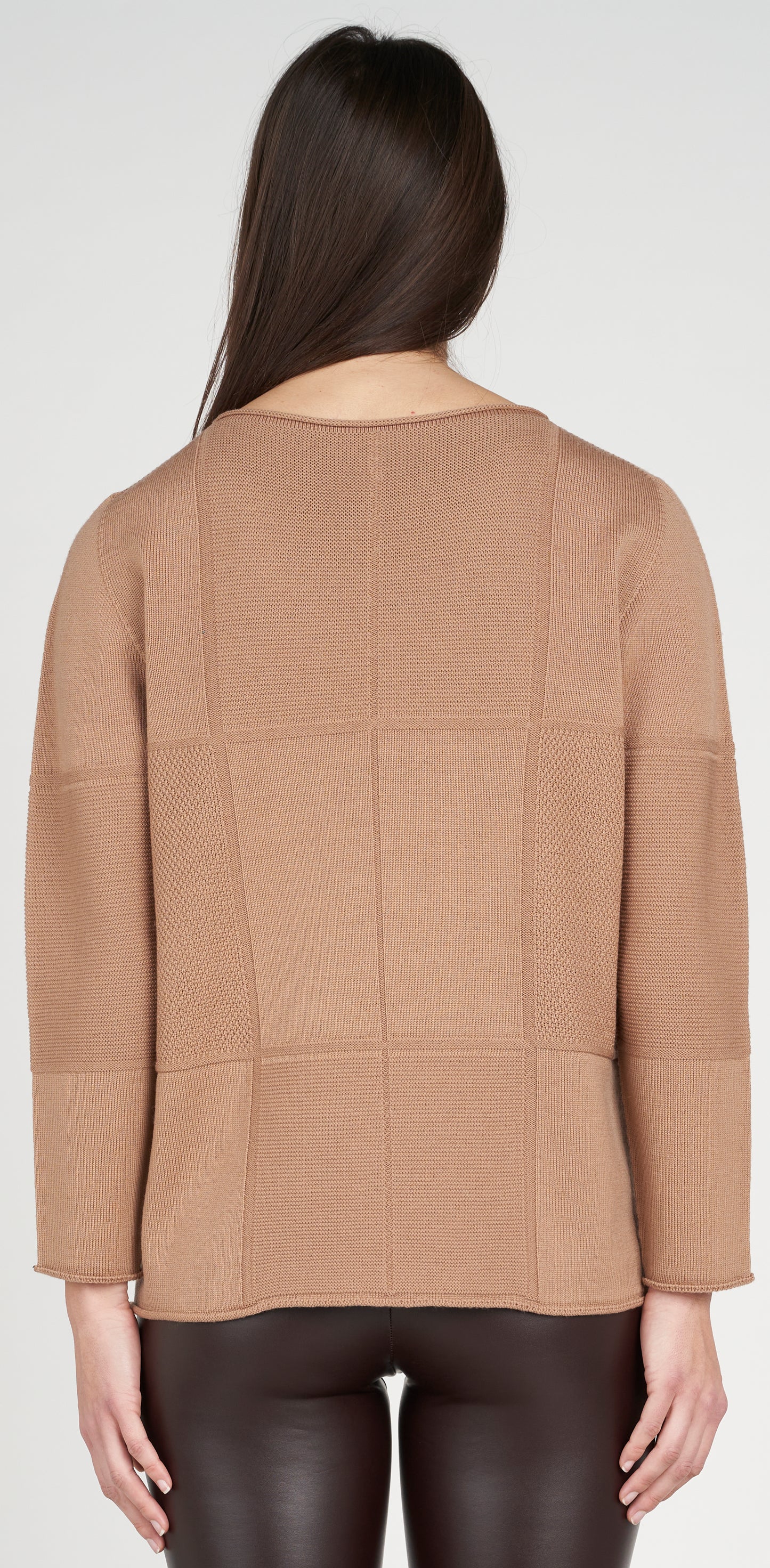 Maglia girocollo disegno a blocchi