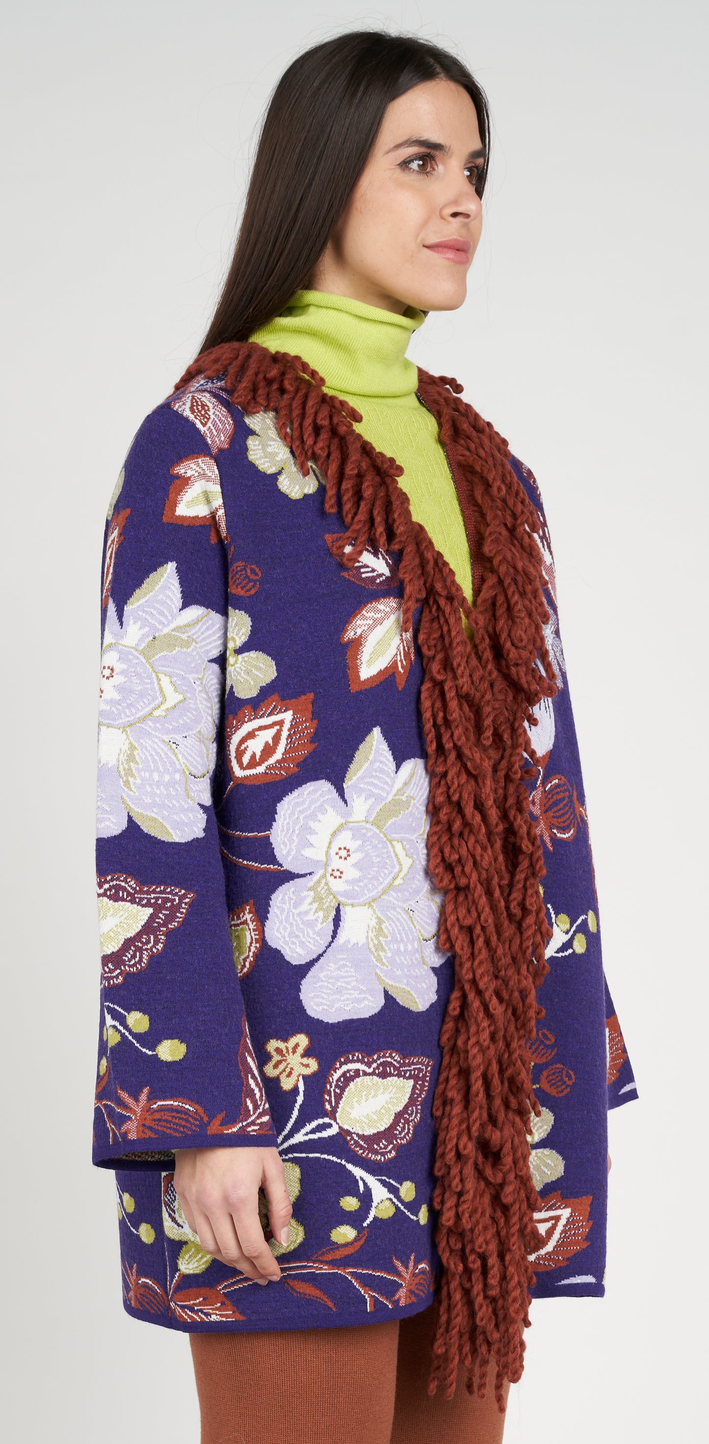 Cardigan jacquard viola con passamaneria