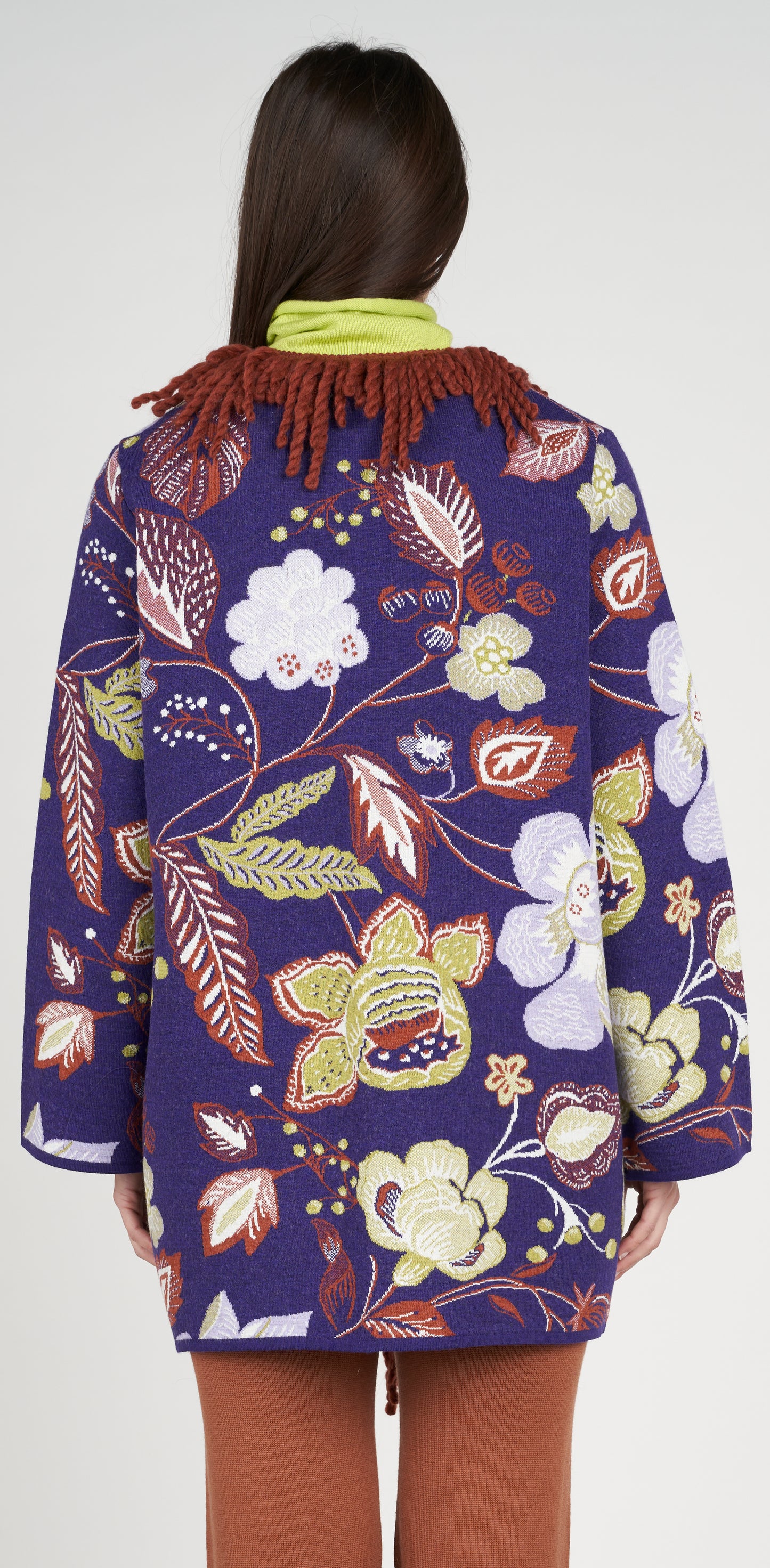 Cardigan jacquard viola con passamaneria